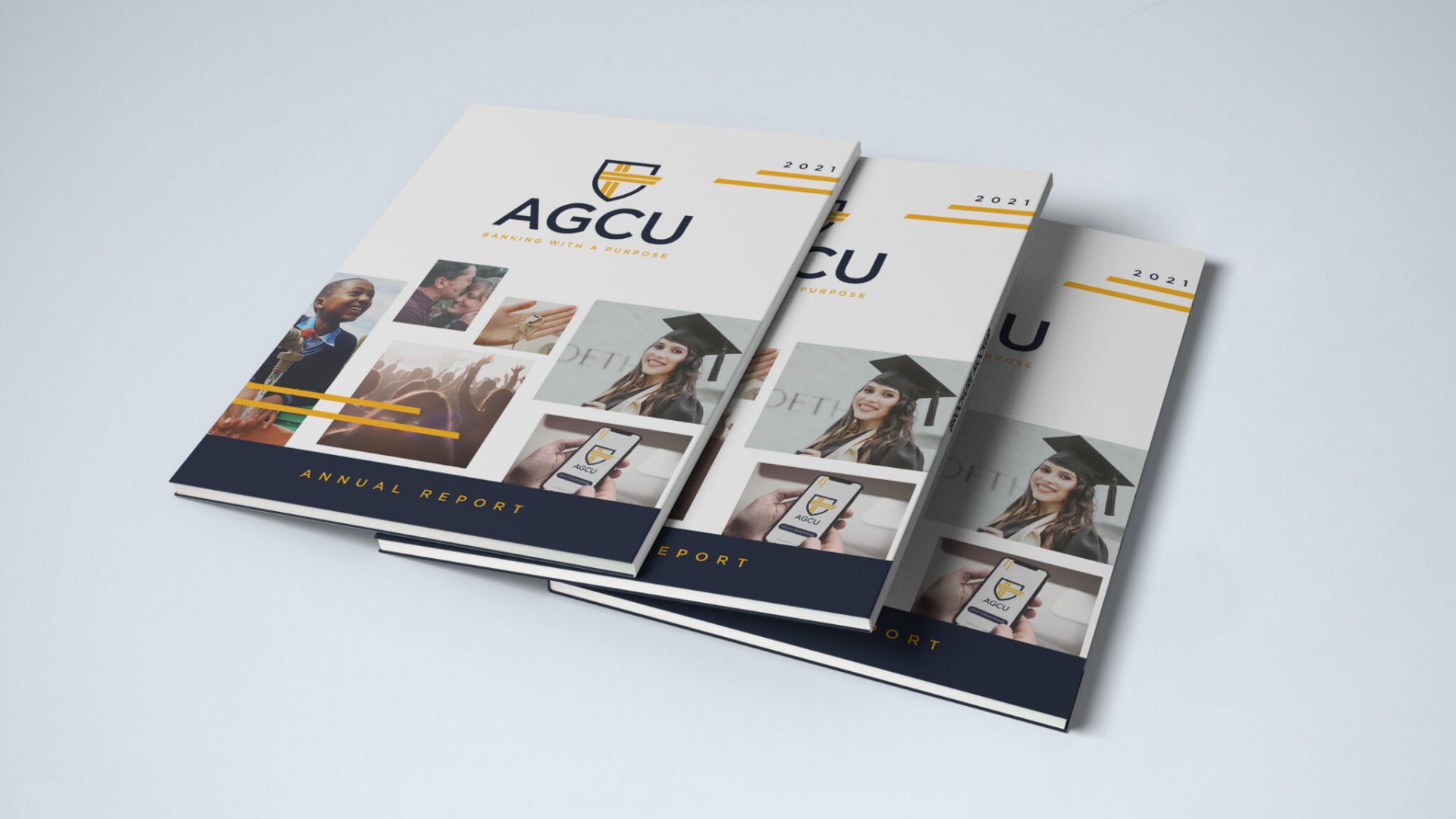 BROCHURE-MOCKUP_1-2048x1365